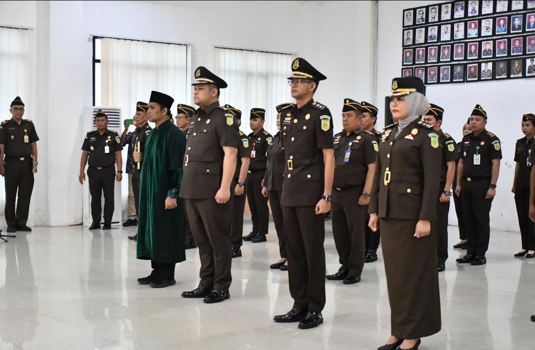 Kejati Jambi Resmi Lantik 3 Pejabat Eselon III, Muhammad Fabian Jadi Kabag TU